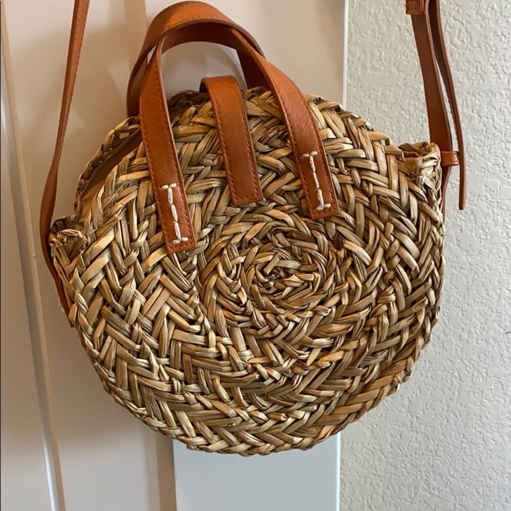 Universal thread straw purse